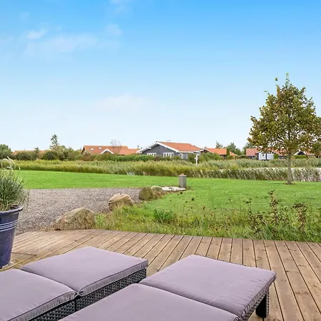 Dom wakacyjny Three-bedroom In Vaggerlose