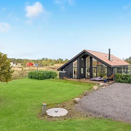 Vakantiehuis Three-bedroom In Vaggerlose *