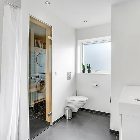 Three-bedroom In Vaggerlose * Bøtø By